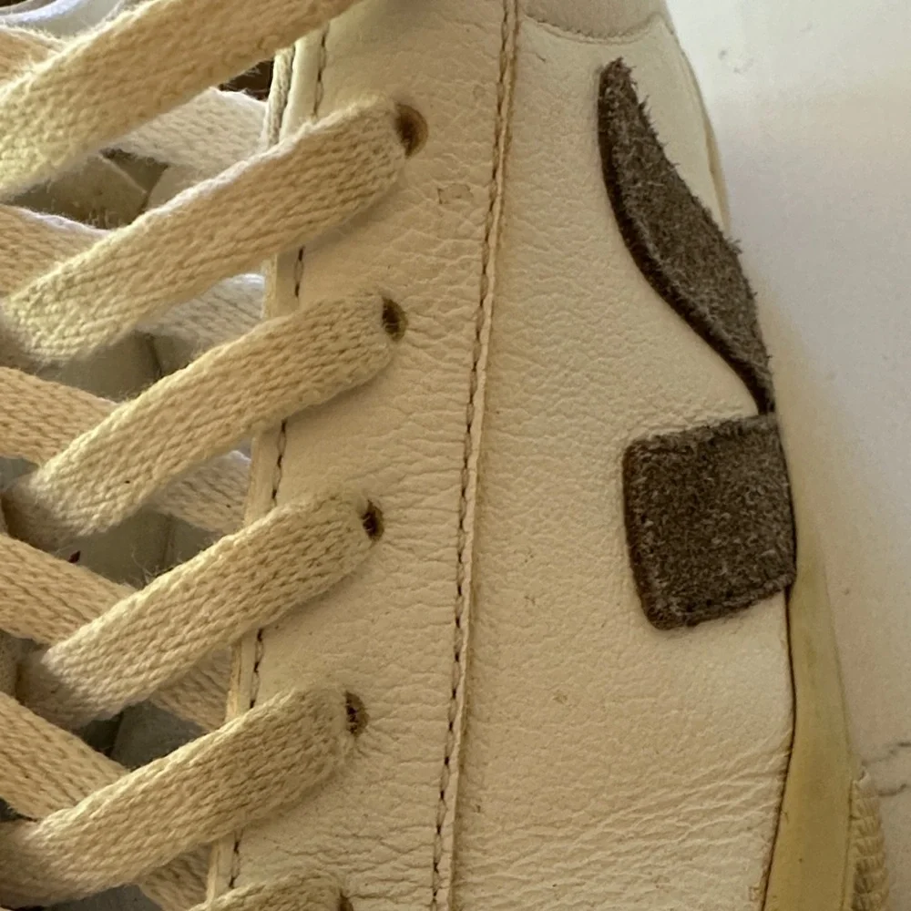 Vintage Veja Cream and Sage Sneakers - ✨Exclusive✨ - Picture 2 of 6